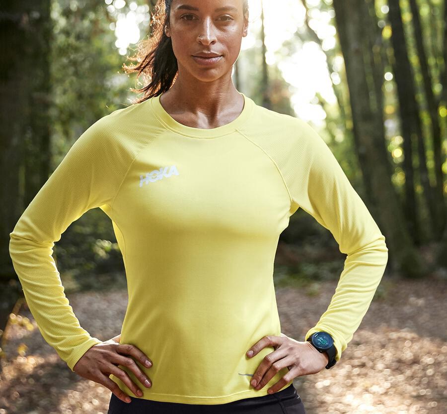 Hoka One One Top Kadın Sarı - Performance Long Sleeve - KB9256301